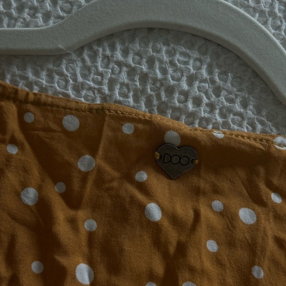 Mini dress, flowy with dotted details and zipper on the side. - Picture 3 of 3